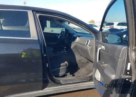 2020 Kia Sportage Lx z USA, uszkodzony, nr VIN KNDPM3AC5L7639144